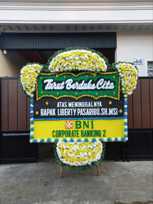 Papan Bunga Duka di Kramat Pela